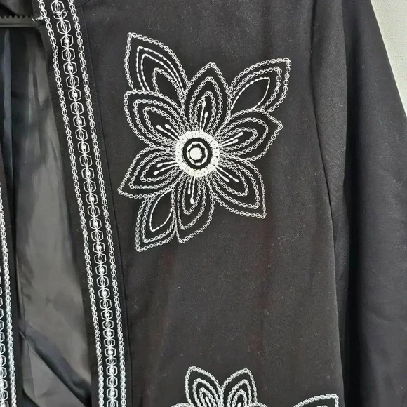 Alfred Dunner Black Blazer Embroidered 12 - Picture 3 of 6